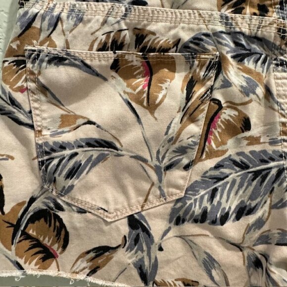 Madewell Women's Cut Off Short, 2" inseam, 100% Cotton, Size 28 - Picture 4 of 4